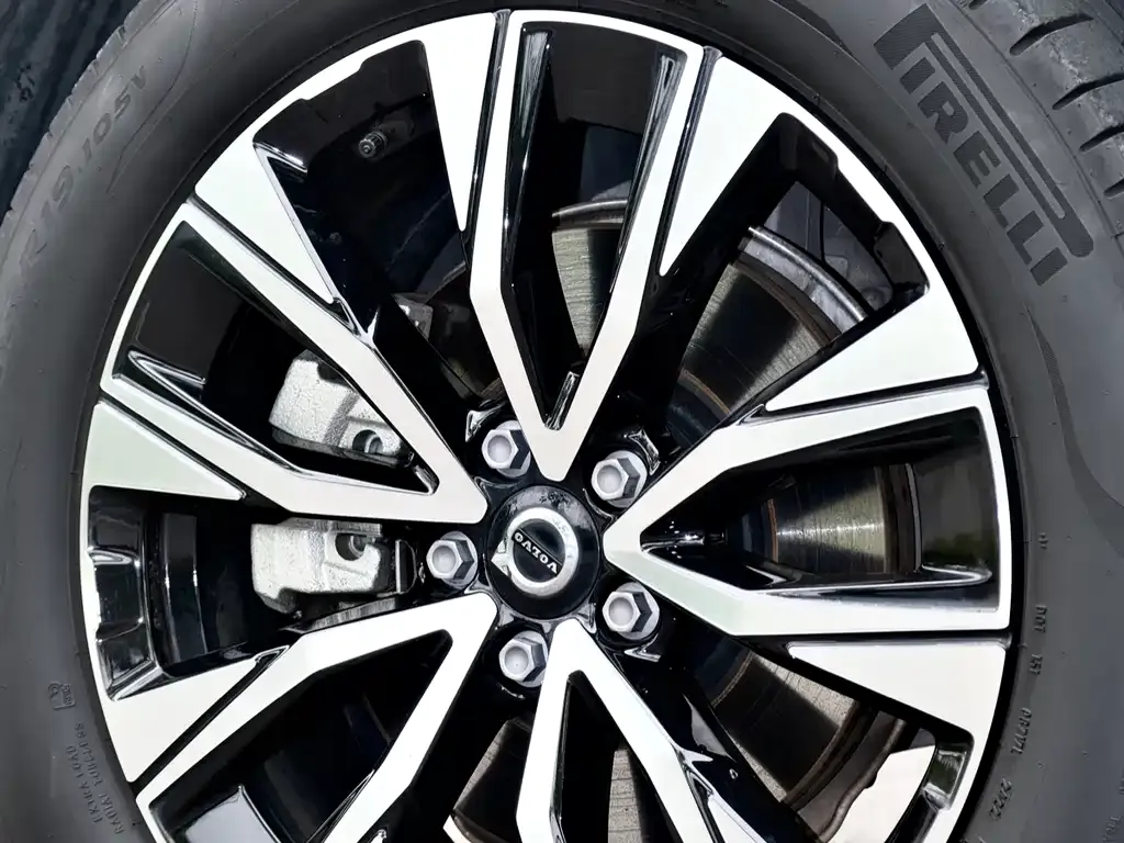 Volvo XC60 — фото 9
