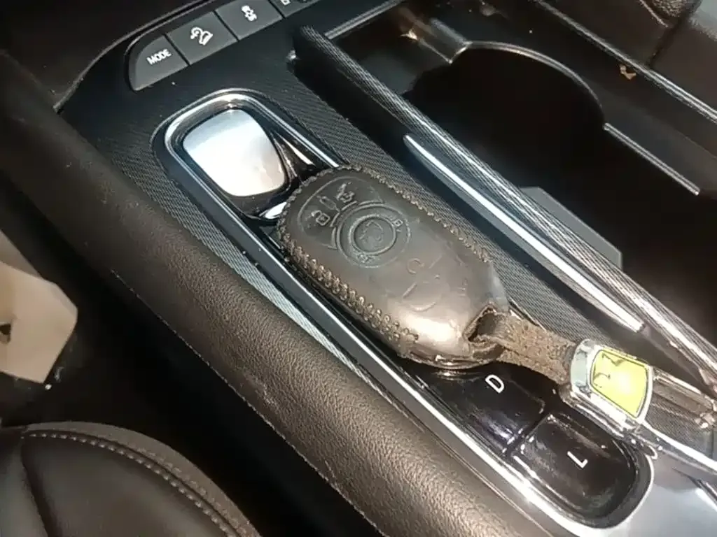 Buick Enclave 2021 из CN, фото 2