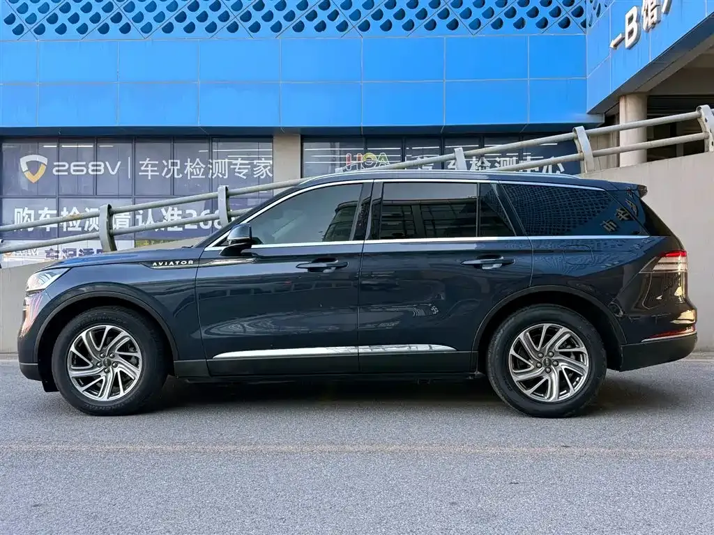 Lincoln Aviator 2021 из CN, фото 8
