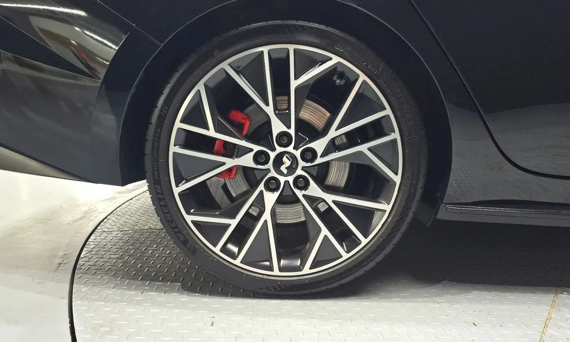 Hyundai AVANTE — фото 9