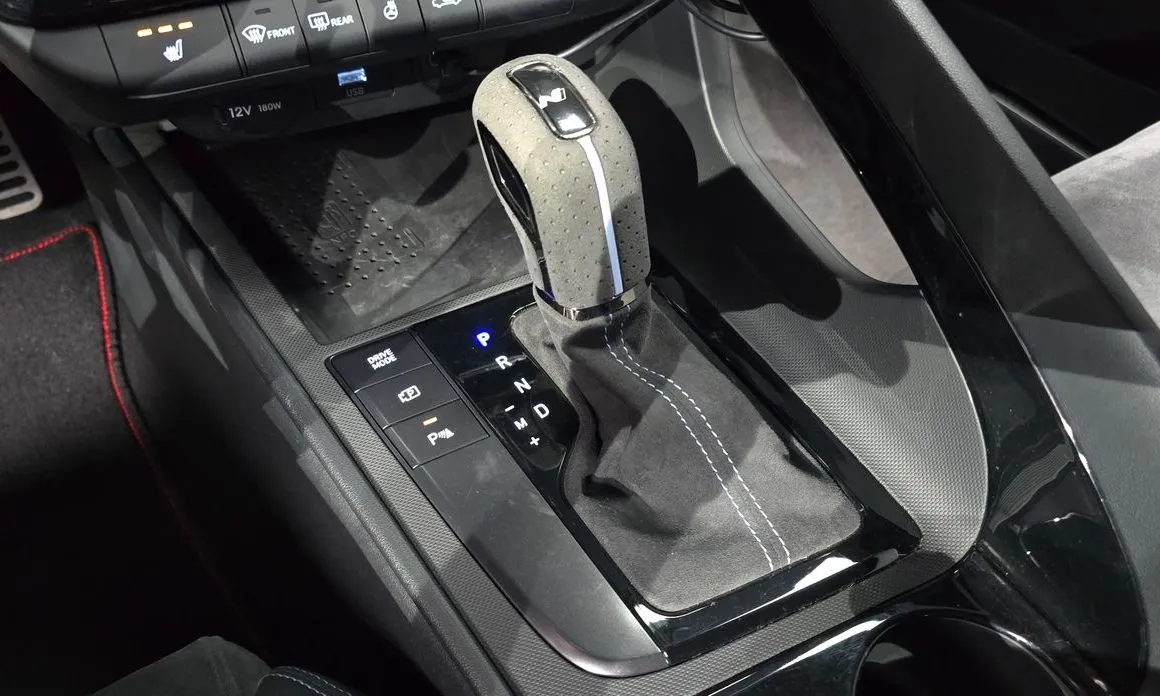 Hyundai AVANTE — фото 4