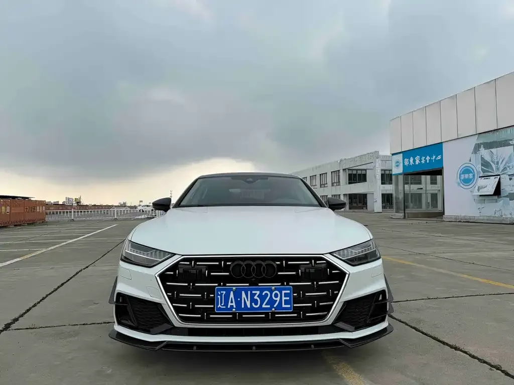 Audi A7L — фото 2