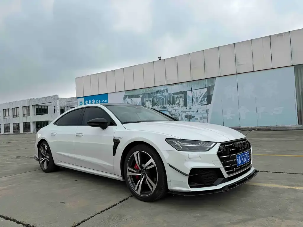 Audi A7L — фото 6