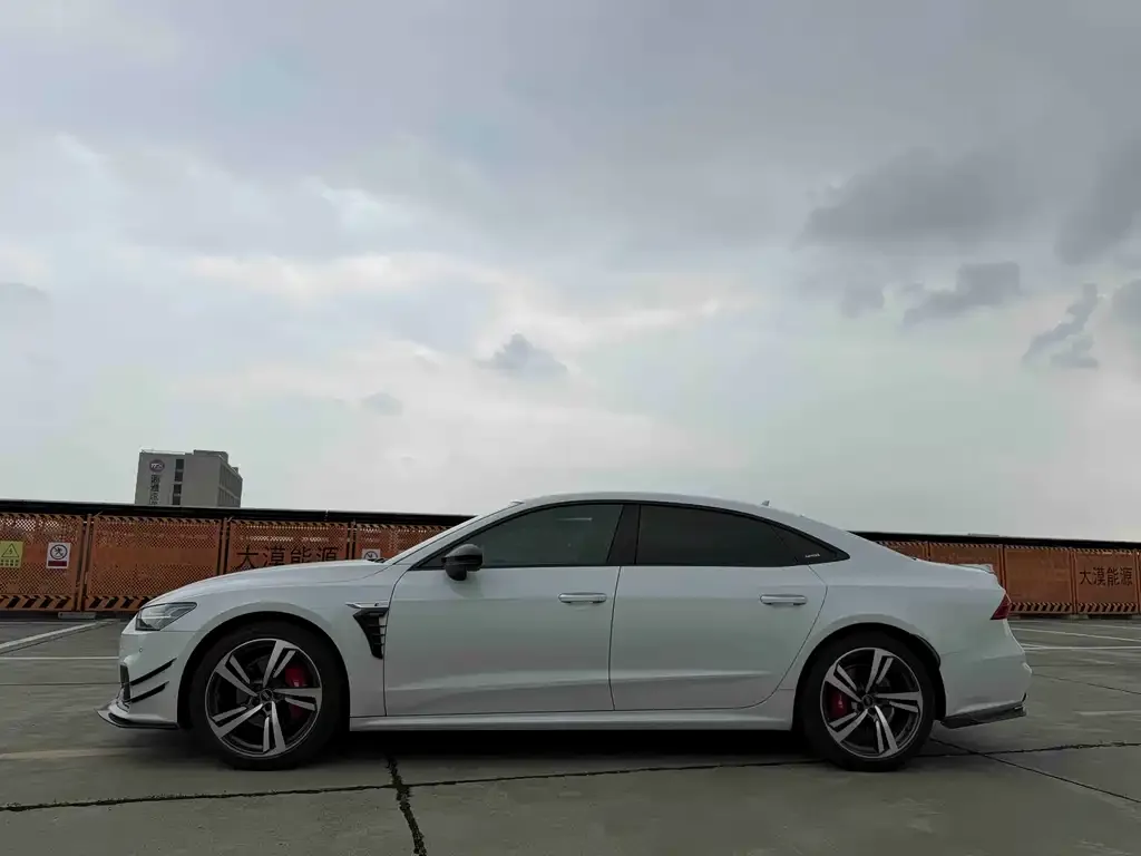 Audi A7L — фото 5