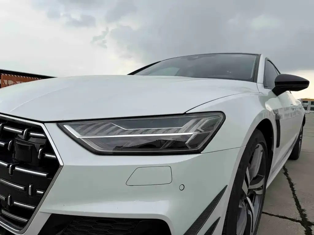 Audi A7L — фото 8