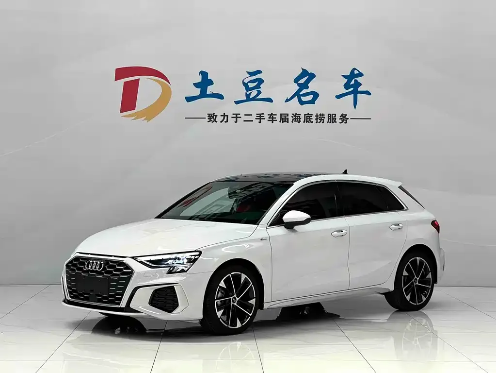 Audi A3 — фото 1
