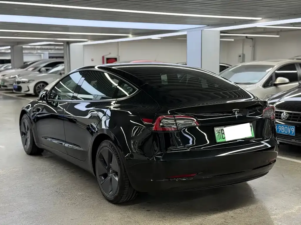 Tesla Model 3 — фото 2