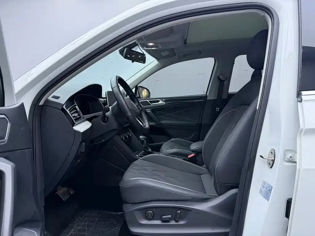 Volkswagen Tiguan L 2023 из CN, фото 6