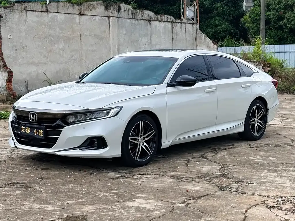 Honda Accord — фото 10