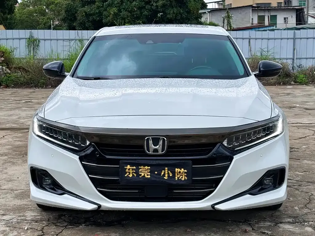 Honda Accord — фото 8