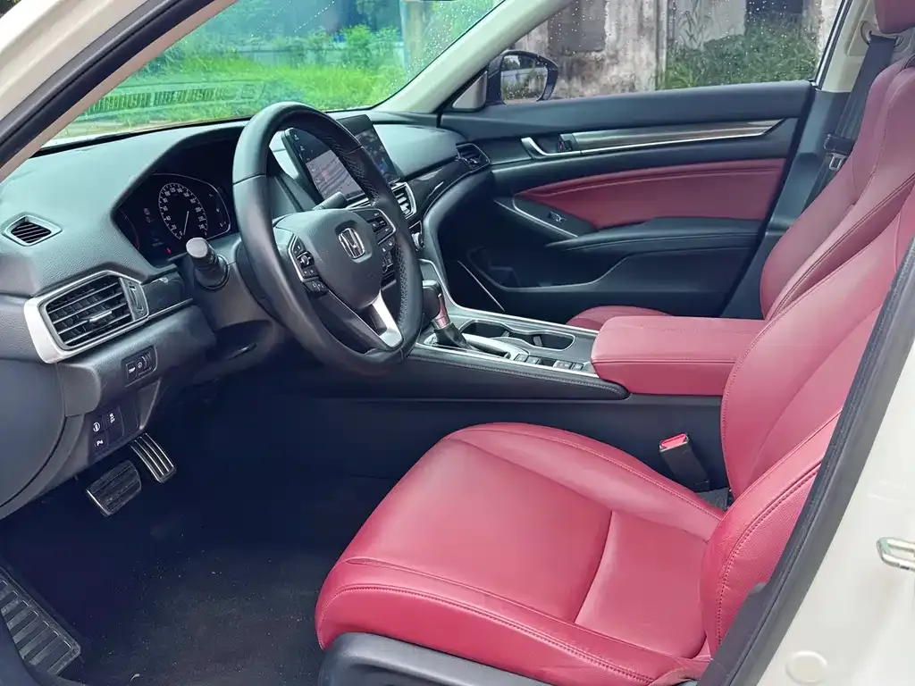 Honda Accord — фото 7