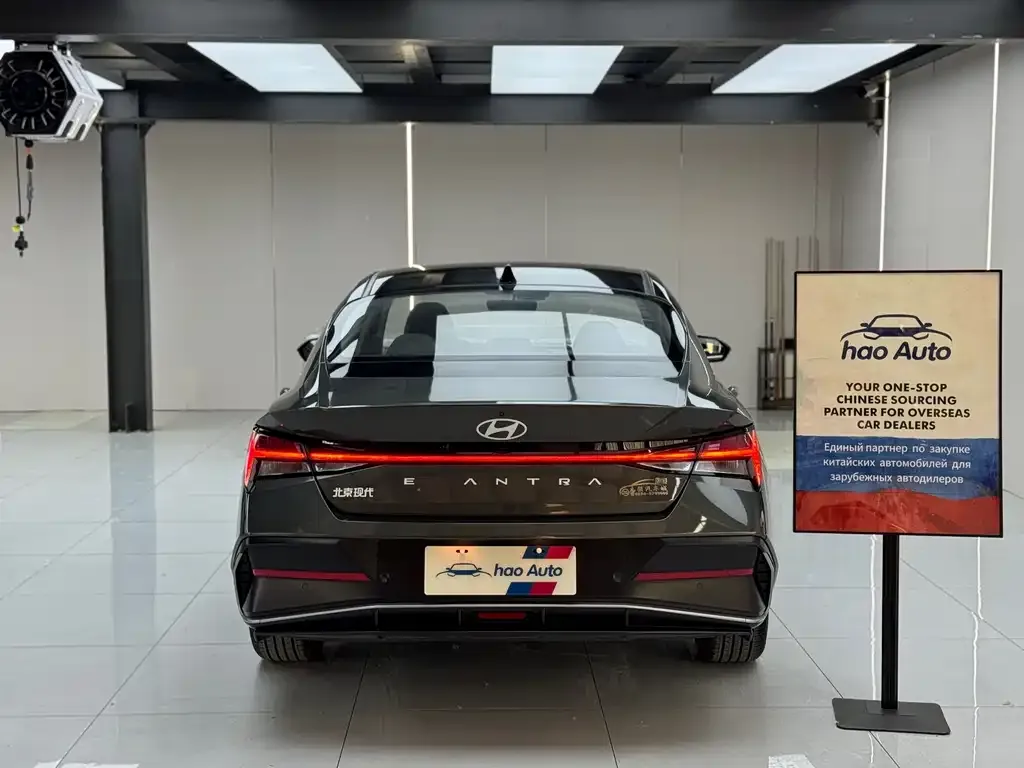 Hyundai Elantra — фото 6