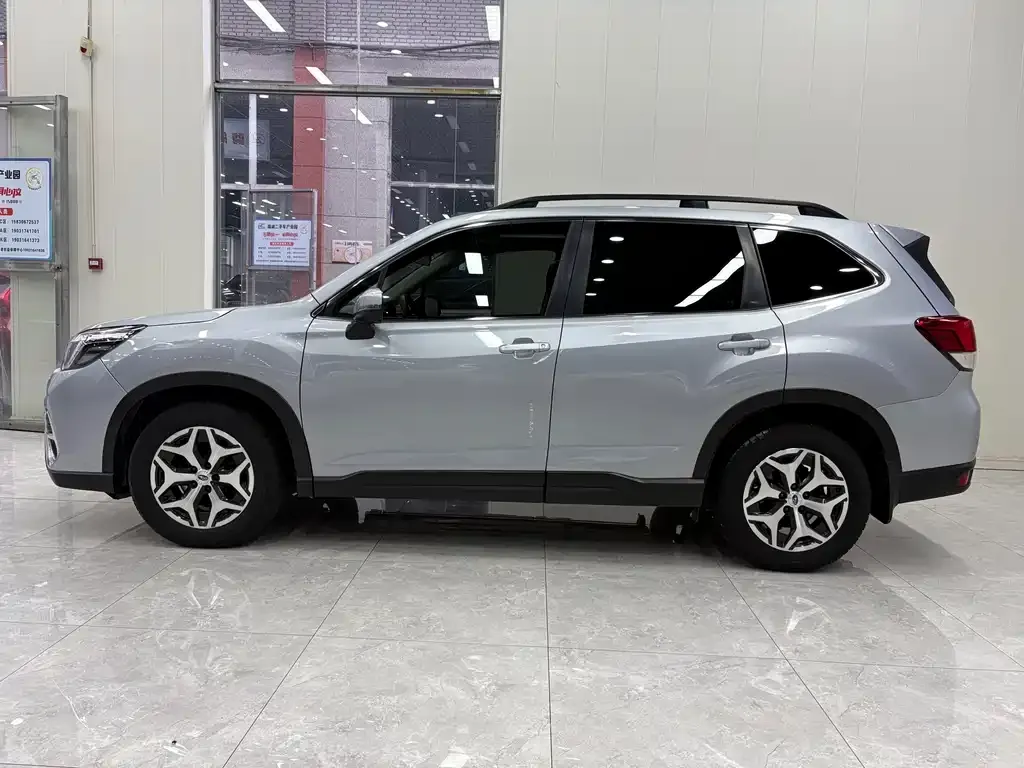 Subaru Forester 2021 из CN, фото 2
