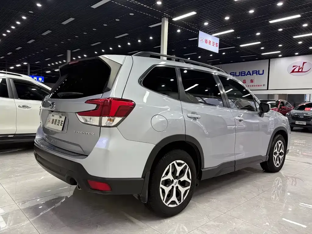 Subaru Forester 2021 из CN, фото 10