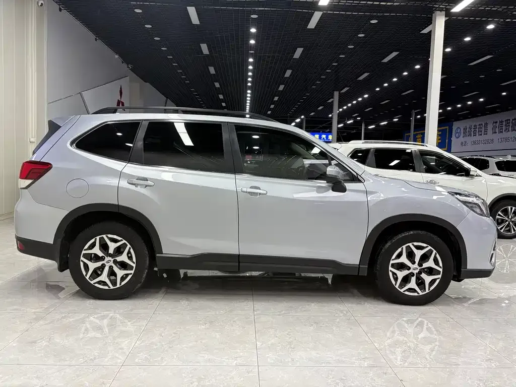Subaru Forester 2021 из CN, фото 7