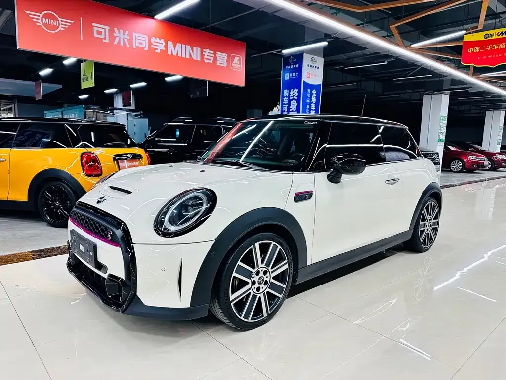 MINI Cooper (3-door) — фото 1