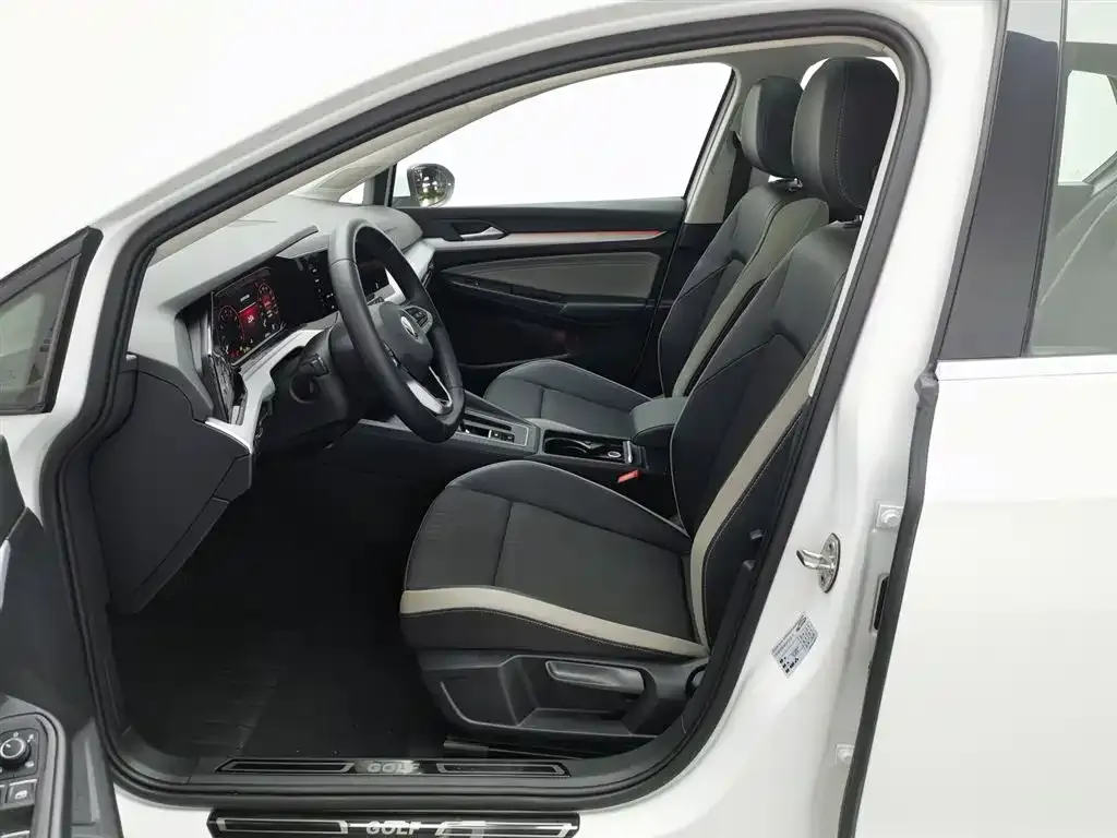 Volkswagen Golf 2022 из CN, фото 5