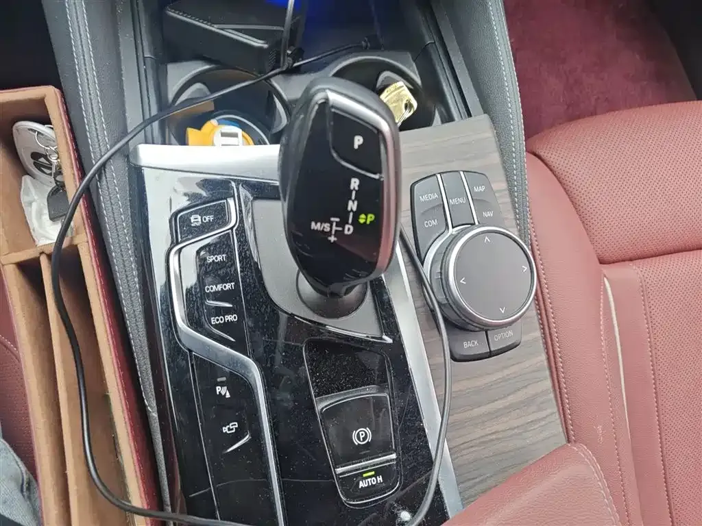 BMW 5 Series — фото 10