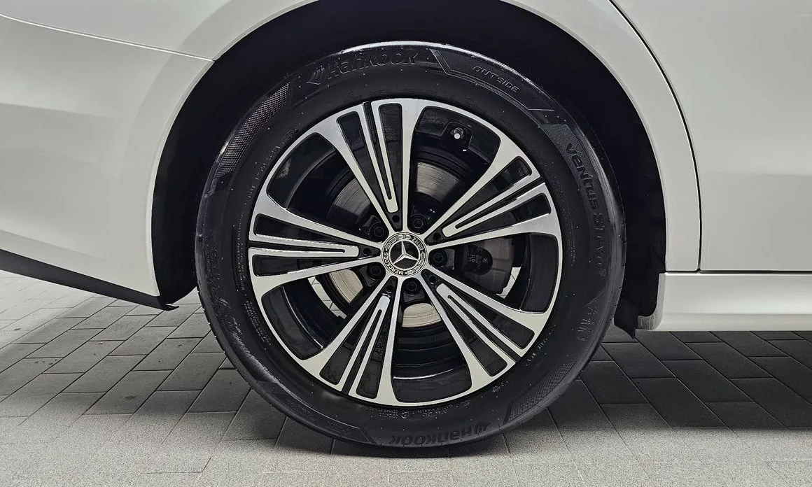 Mercedes-Benz E-Class 2025 из KR, фото 4