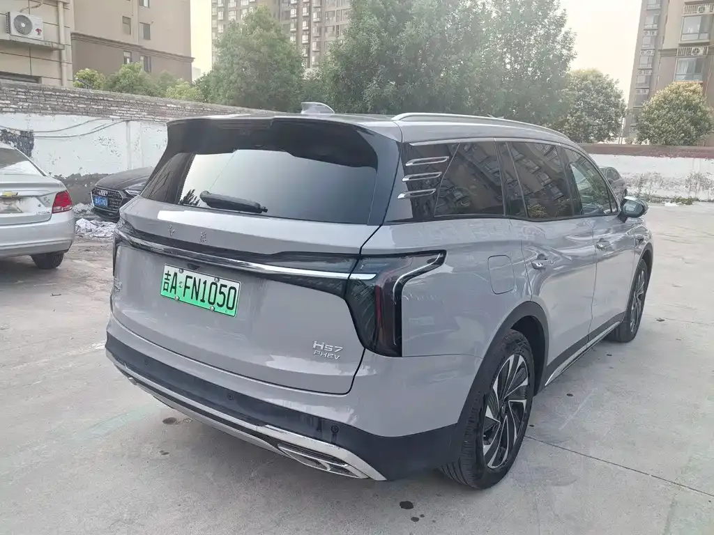 Hongqi HS7 PHEV — фото 4