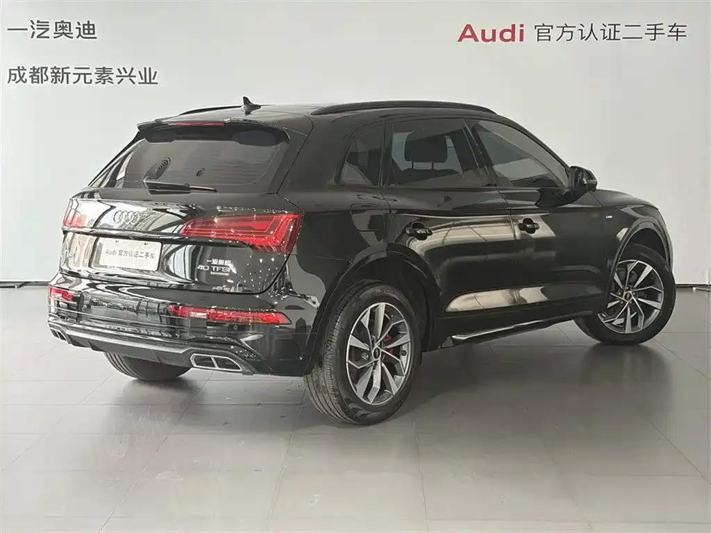Audi Q5L — фото 3