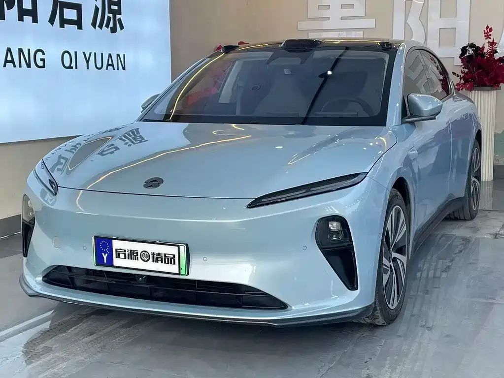 NIO ET5