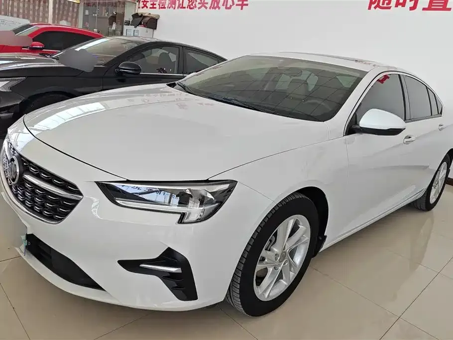 Buick Regal — фото 1