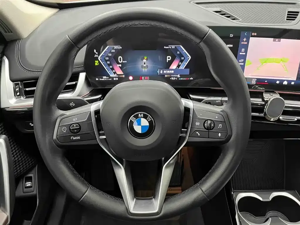 BMW X1 — фото 10