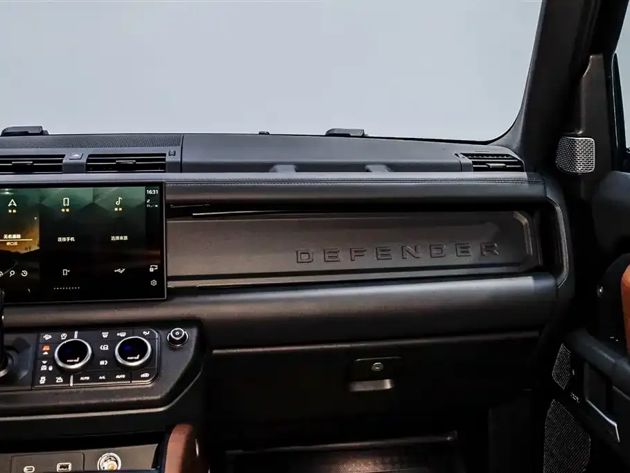 Land Rover Defender — фото 3