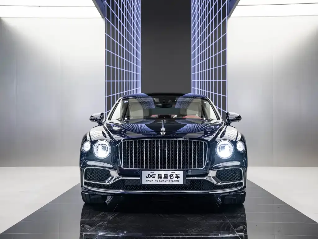 Bentley Flying Spur PHEV 2023 из CN, фото 4