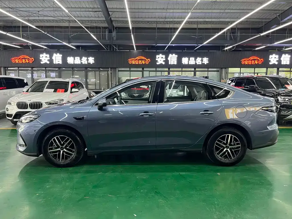 BYD Seal 05 DM-i — фото 9