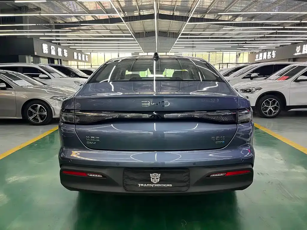 BYD Seal 05 DM-i — фото 10