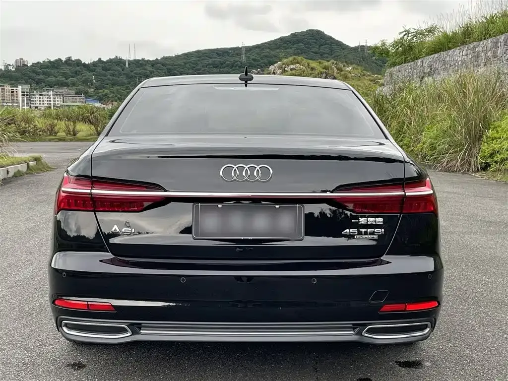Audi A6L — фото 8