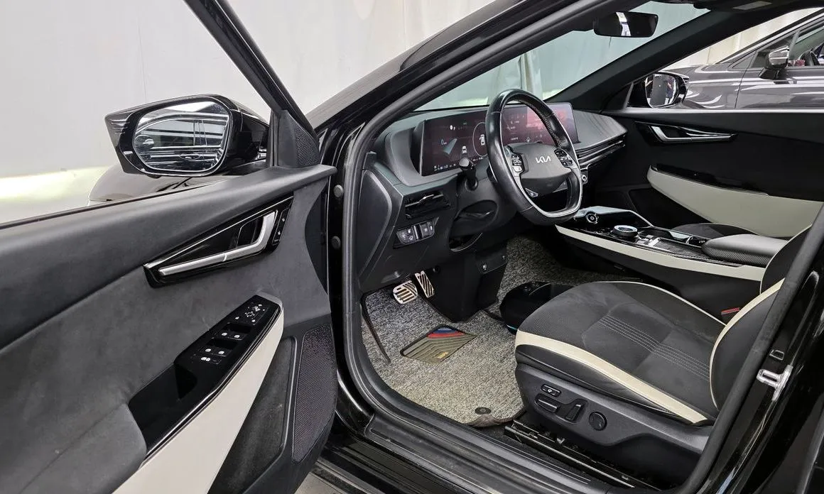 Kia EV6 2023 из KR, фото 3
