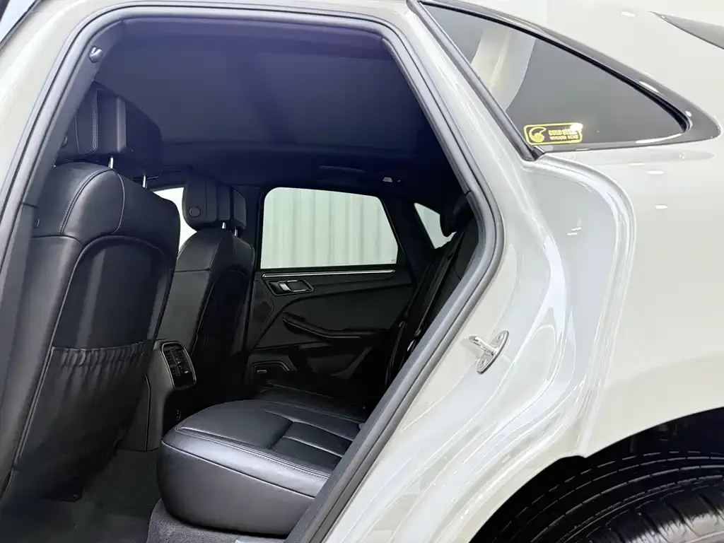 Porsche Macan — фото 7