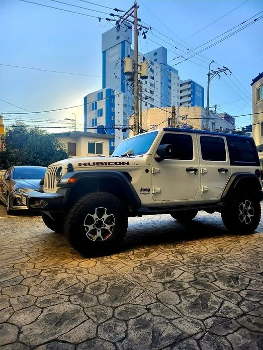 Jeep Wrangler — фото 1