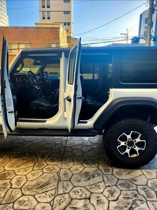 Jeep Wrangler — фото 6