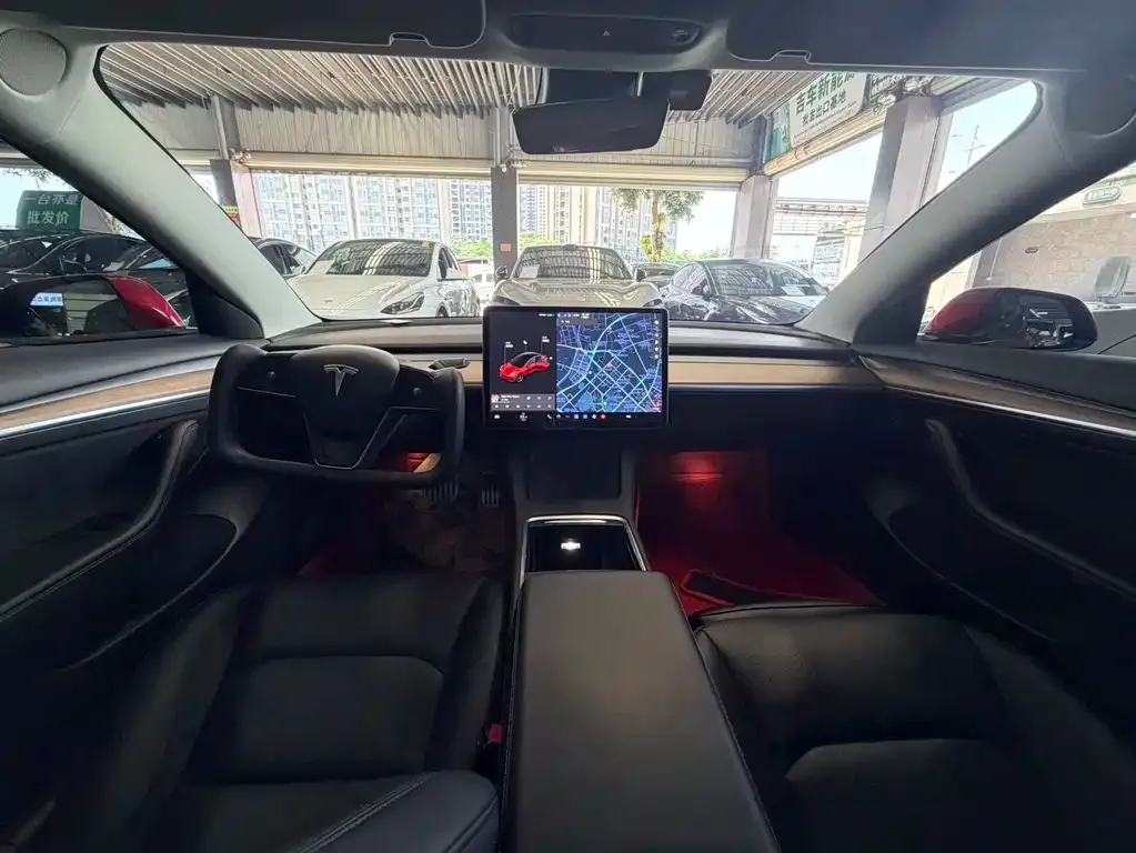 Tesla Model 3 — фото 5
