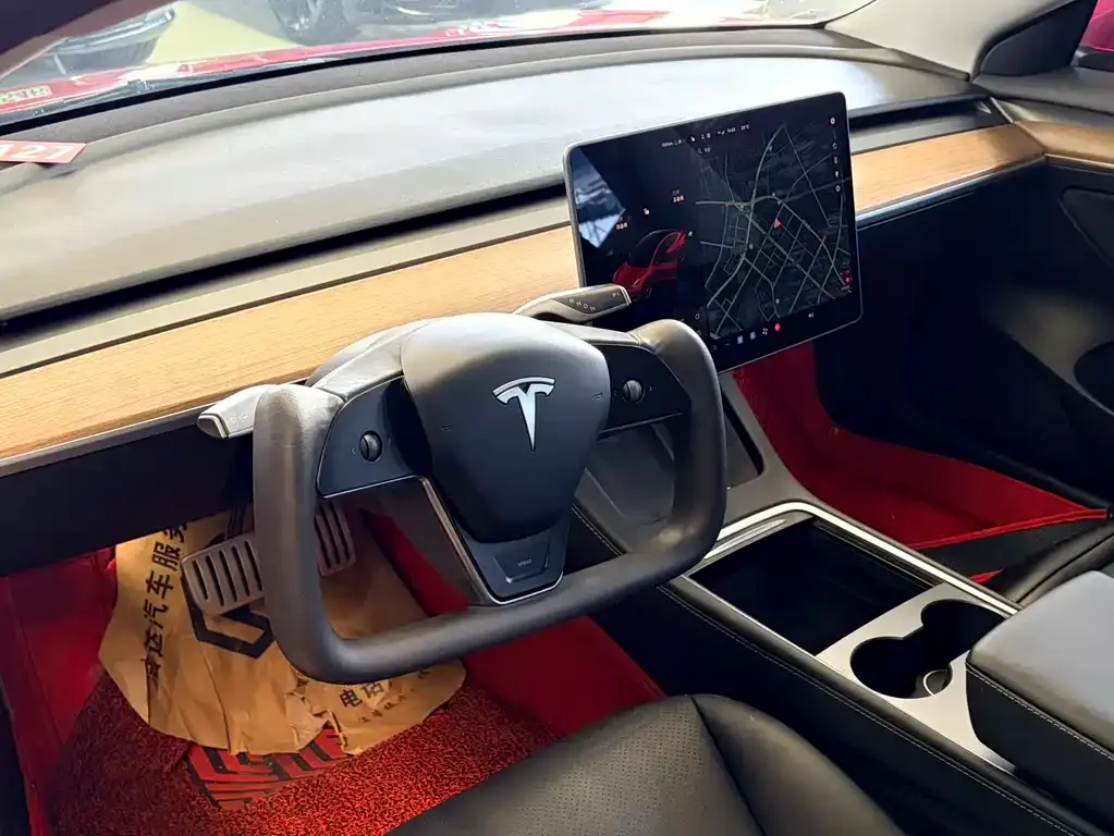 Tesla Model 3 — фото 3