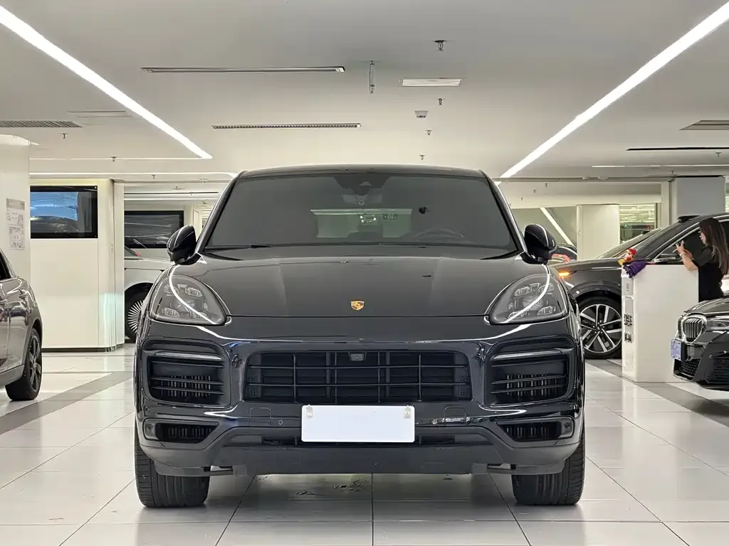 Porsche Cayenne — фото 2