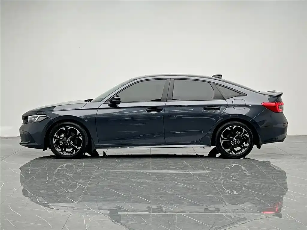 Honda Civic — фото 10