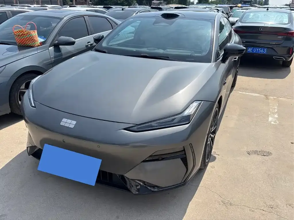 Geely Galaxy E8