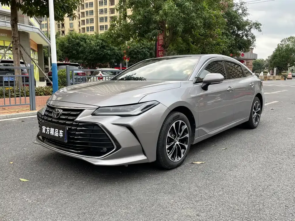 Toyota Avalon — фото 4