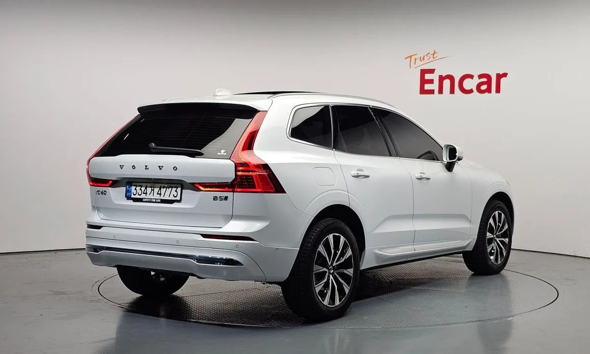 Volvo XC60 — фото 4