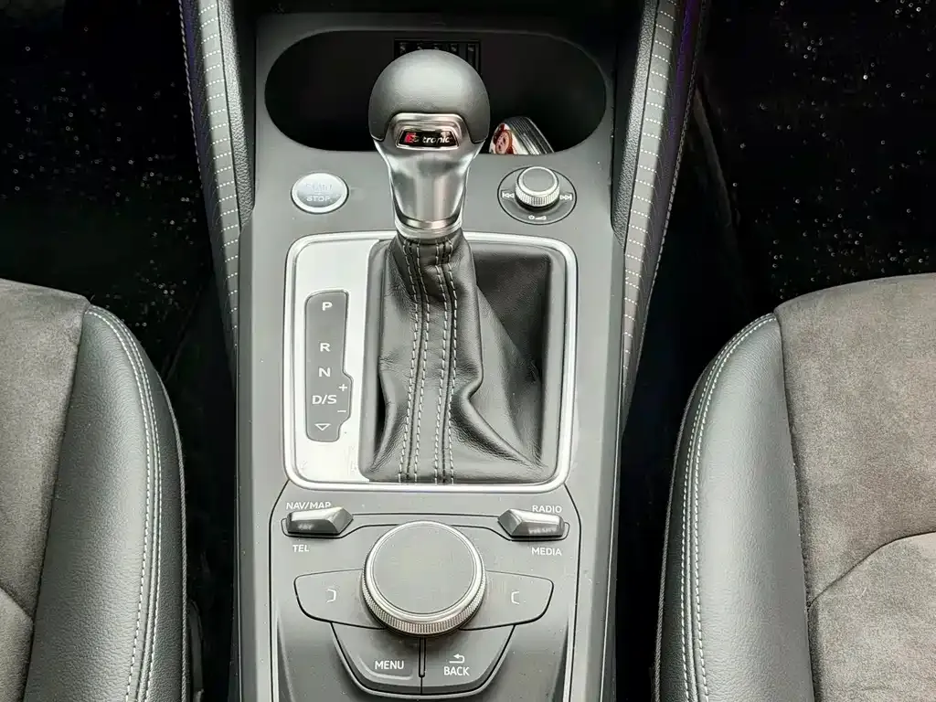 Audi Q2L 2022 из CN, фото 6