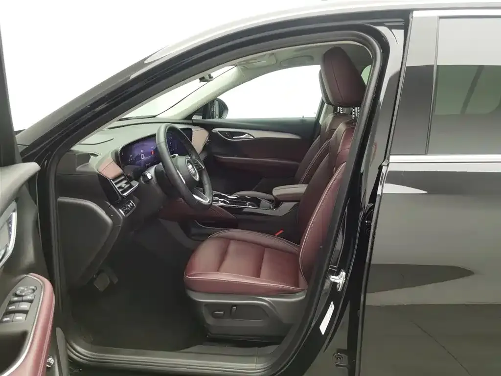 Buick Envision Plus — фото 9