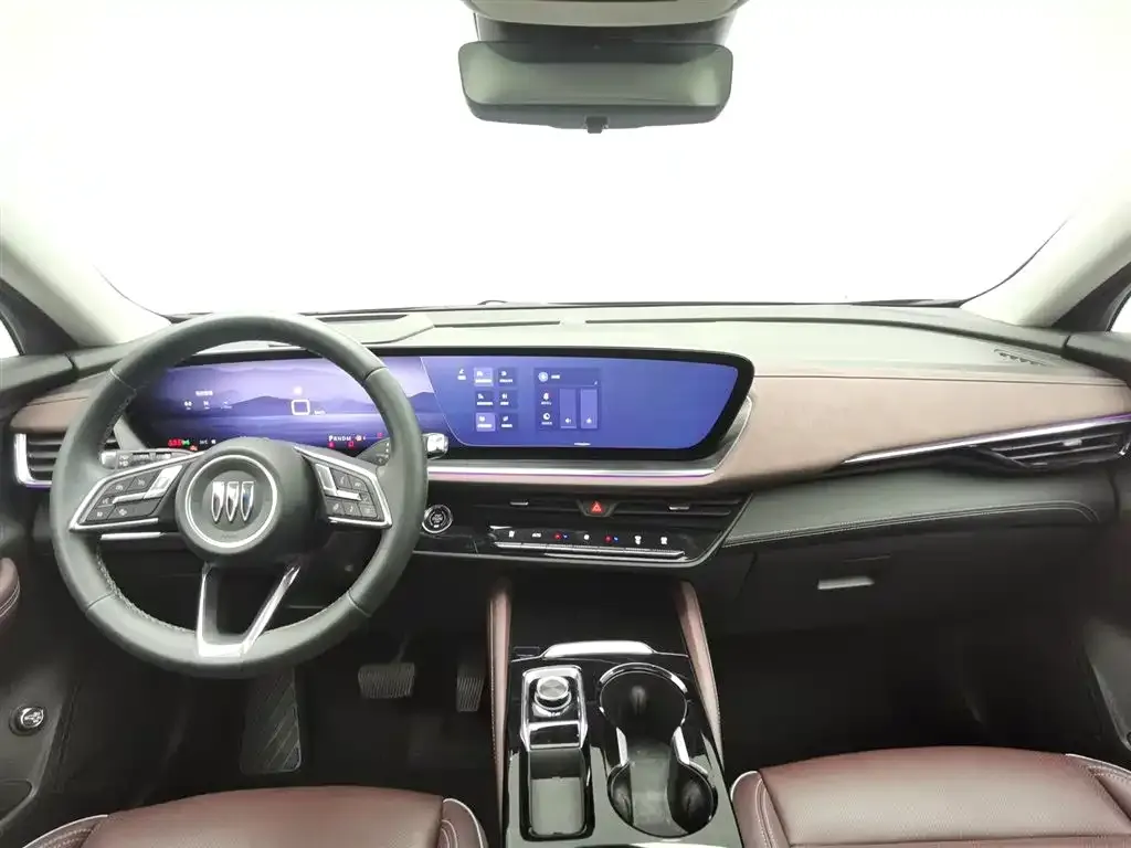Buick Envision Plus — фото 4