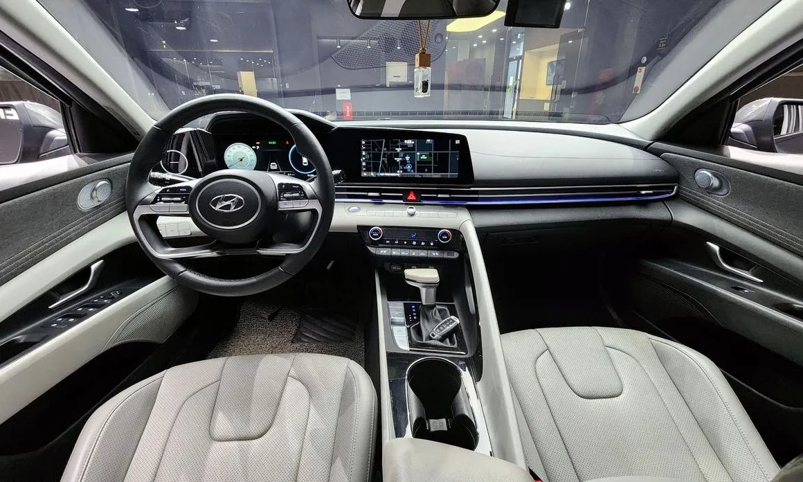 Hyundai AVANTE 2021 из KR, фото 7