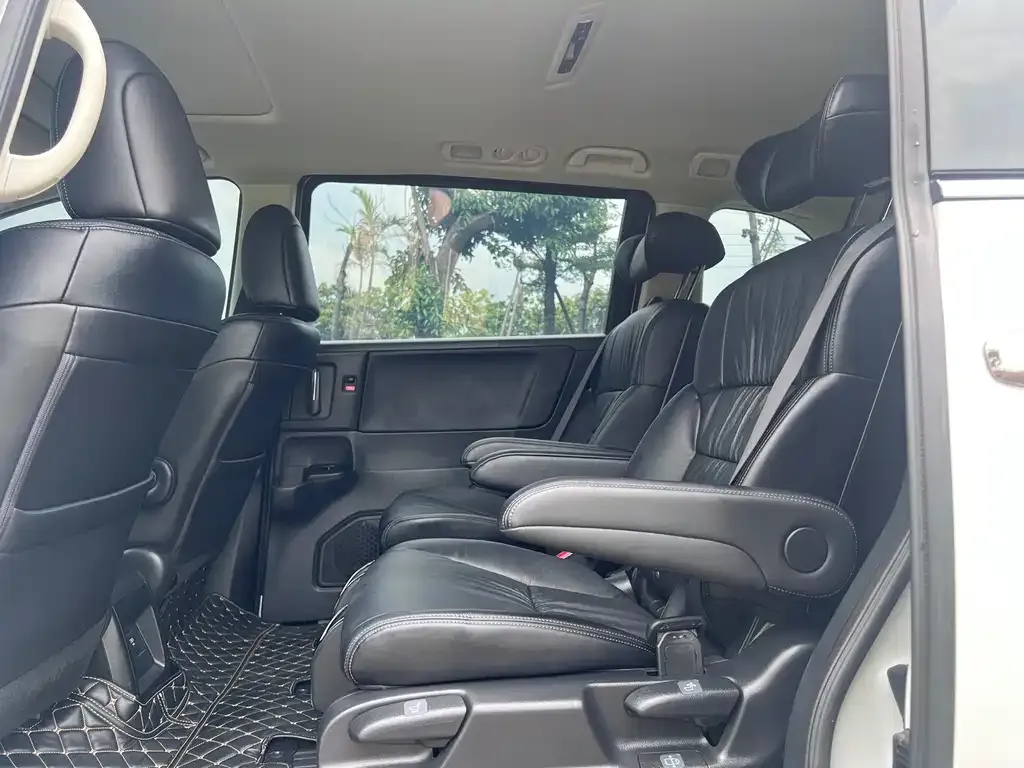 Honda Odyssey 2023 из CN, фото 4
