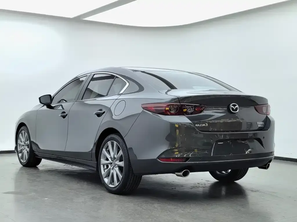 Mazda 3 Axela — фото 9